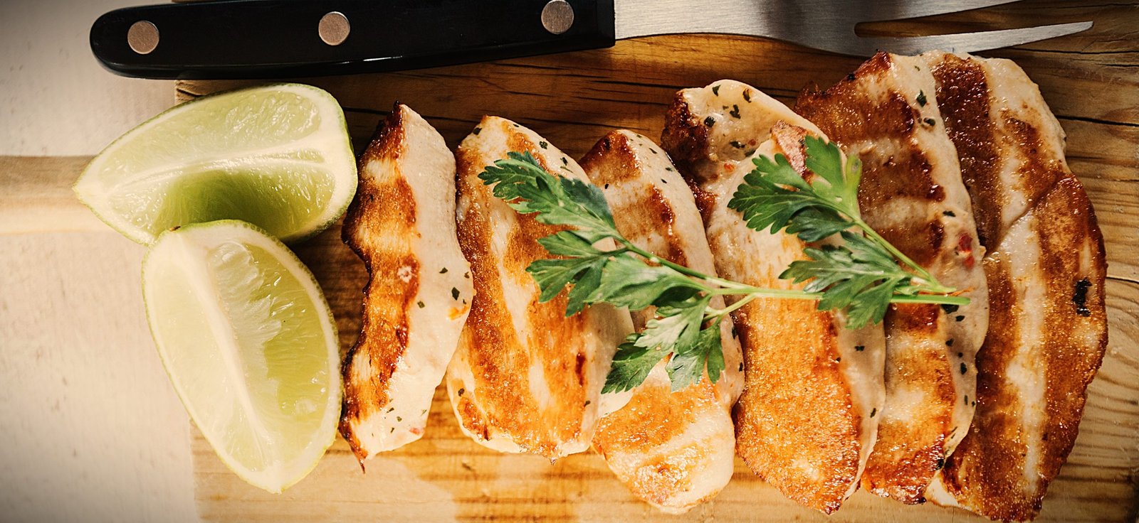 chicken-breast-white-gold-rub